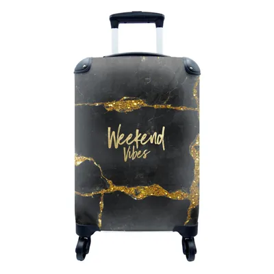 Produktbild von MuchoWow® Koffer Handgepäck Trolley Rollkoffer Kleine Reisekoffer mit 4 Rollen - Zitate - Wochenende - Gold - Glitzer - Cabin Size < 55x40x23 cm & 55x40x20 cm - Fotokoffer - Kabinenkoffer - Boardgepäck - Reise-Box - Reisekoffer - Reisegepäck - Koffer mit Bild - Trolley für Kinder