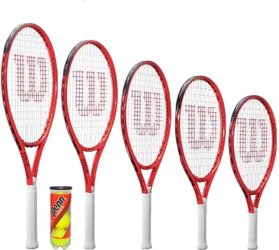 Immagine prodotto di Wilson Federer Junior 25", set di racchette da tennis con copertura protettiva e palline da tennis, ideale per i giovani giocatori, leggero e maneggevole.