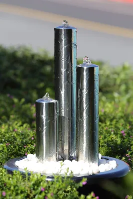 Produktbild von Köhko 102 cm Springbrunnen 22005 aus gebürstetem Edelstahl mit LED-Beleuchtung Säulenbrunnen