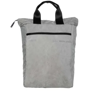 Produktbild von Rucksack Basiq Grau aus upgecycelten Airbags, regenfest, gepolstertes 16 Zoll Laptopfach, Seitenfach für 1L Flaschen, 42x28x14 cm