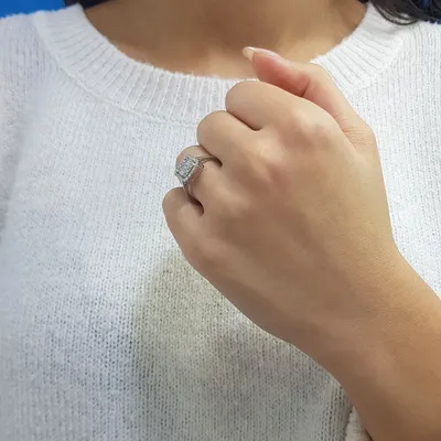 Produktbild von 0,68 Carat Diamantring mit Diamanten in Baguette-Schliff - 53 (16,80 mm)