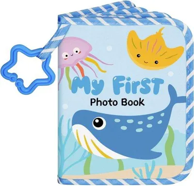 Produktbild von Famanu Baby Fotoalbum für 4x6 Fotos - Weiches Familienbuch mit Namenskarte und Erinnerungsstickern