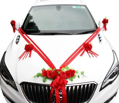 Hochzeitsauto Dekoration mit Rosen und Blumen - Elegante Girlande und Band für das Brautpaar