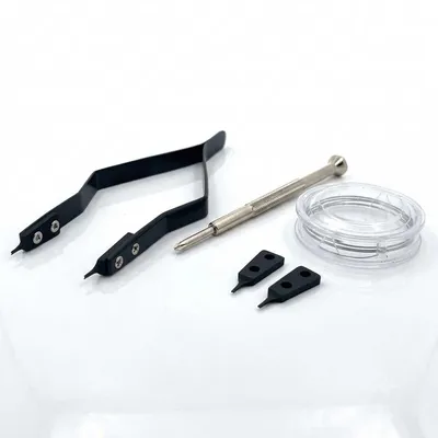 Produktbild von AUGUSTA Profi Federstegzange Set inkl. Ersatzklingen & Schraubendreher – Professionelles Uhrenwerkzeug zum Uhrenarmband Wechseln, Kürzen & Reparieren