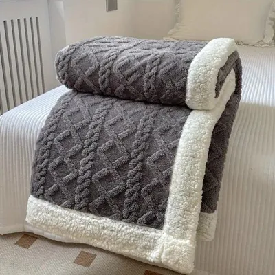 Image de Unyqoos® - Couverture polaire - Plaid douillet de 150 x 200 cm, gris foncé, doux et chaud, idéal pour le canapé et le lit, parfait pour l'automne et l'hiver