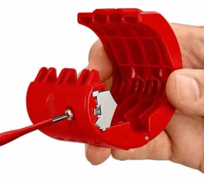 Produktbild von KNIPEX BiX, Rohrschneider für Kunststoffrohre und Dichthülsen