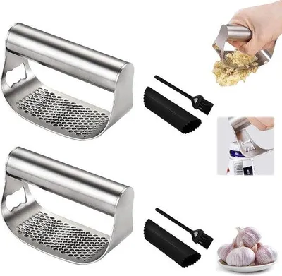 Productafbeelding van Ibenzoa® roestvrijstalen knoflookpers met ergonomische handgreep en flessenopener – veelzijdig voor knoflook, gember, noten, zaden en kruiden