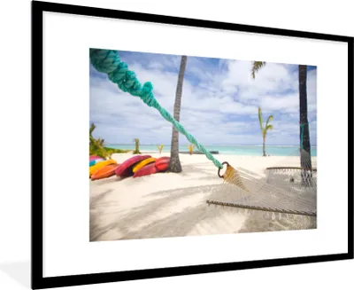 Produktbild von MuchoWow® Gerahmtes Poster Strand - Boot - Hängematte 90x60 cm - Poster mit Schwarzem Bilderrahmen Wandposter Rahmen Foto Bilder - Wanddekoration - Fotos