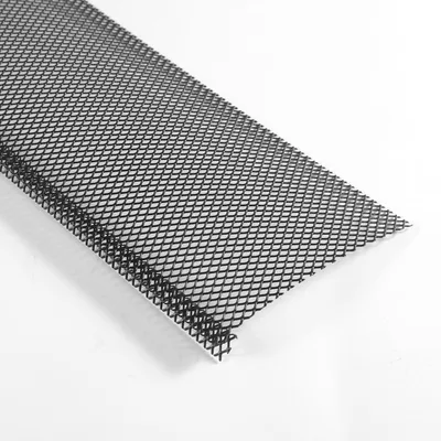 Zdjęcie produktu dla Osłona rynny, stal malowana proszkowo, wymiary: 152,4 mm. Wytrzymała siatka rynnowa o długości 36,58 m i grubości 1,02 mm. Ochrona przed liśćmi i innymi zanieczyszczeniami. Łatwy montaż. Pasuje do standardowych systemów o wymiarach 152,4 mm. Opakowanie zawiera 40 sztuk. Kolor: czarny