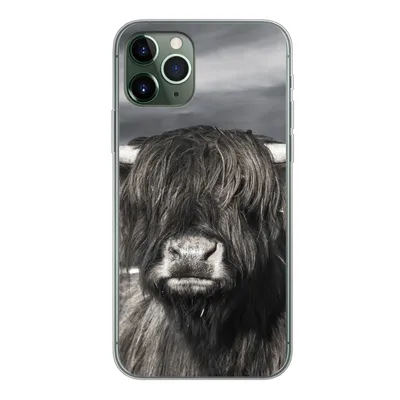 Produktbild von MuchoWow® Handyhülle Schutzhülle Hülle für iPhone 11 Pro Schottischer Highlander - Tiere - Hörner Silikon Softcase Handy Hülle - Handy