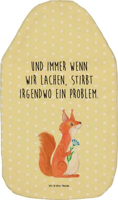 Produktbild von Mr. & Mrs. Panda Wärmflasche Eichhörnchen Blume - Gelb Pastell - Geschenk, mit Bezug, Wärmflaschen, Spruch Positiv, wärmebeutel, Lustige Sprüche, glücklich, Motivation