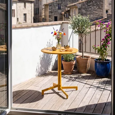 Immagine prodotto di Tavolo da giardino bistrot rotondo con piano pieghevole giallo - Oviala Palavas