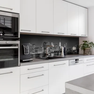 Produktbild von Dedeco Küchenrückwand Motiv: NewYork V2, 5mm Hartschaum Kunststoffplatte PVC als Spritzschutz Küchenwand Wandschutz wasserfest, inkl. UV-Lack matt, alle Untergründe, 280 x 60 cm