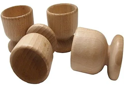 Zdjęcie produktu dla Kieliszki drewniane do jajek zestaw 4 sztuk bukowe wielkanocne
