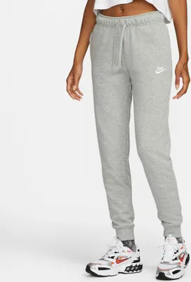 Produktbild von Nike Club Fleece-Hose Jogginghose DK GREY HEATHER/WHITE XL