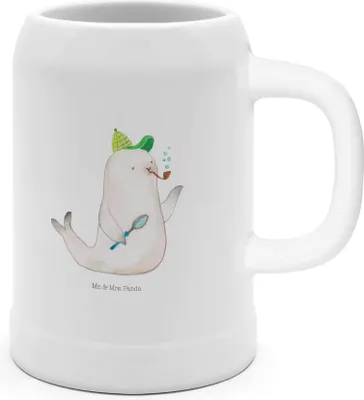 Produktbild von Mr. & Mrs. Panda Krug Robbe Sherlock - Weiß - Geschenk, Keramikkrug, Humpen, Seidel, Steinkrug, Tiere, Bierhumpen