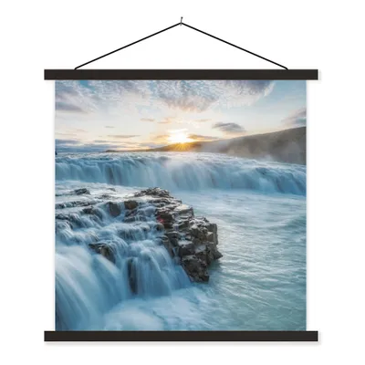 Produktbild von MuchoWow® Textilposter Wasserfall - Wasser - Steine - Sonne - Natur 120x120 cm mit schwarzem Rahmen - Aufhängungsset