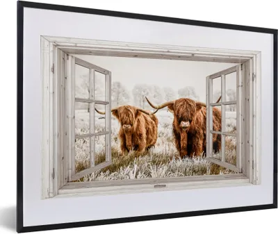 Produktbild von MuchoWow® Gerahmtes Poster Durchblick - Schottische Highlander - Tiere 60x40 cm - Poster mit Schwarzem Bilderrahmen Wandposter Rahmen Foto Bilder - Schlafzimmer - Plakat in Rahmen - Drucken