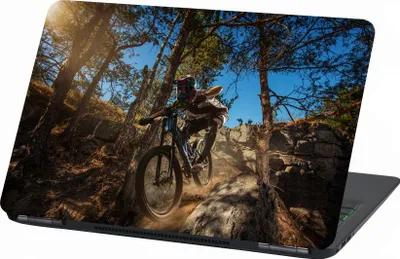 Produktbild von Premium Laptop Universal Folien Cover – Matt, Kratzfest & Rückstandslos entfernbar LP18 Biker 13-14 Zoll 24x34cm