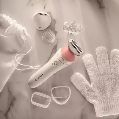 Produktbild von Philips Rasierer Damenpflege Hautpflege Series 6000 Kabellos 6 Zubehör Silk Touch