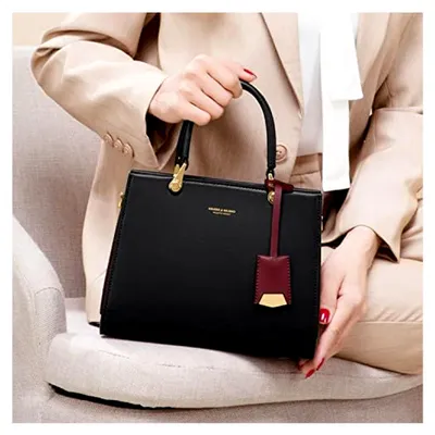 Produktbild von Modische Damen Handtasche aus Leder mit Schulterriemen und Top-Handle