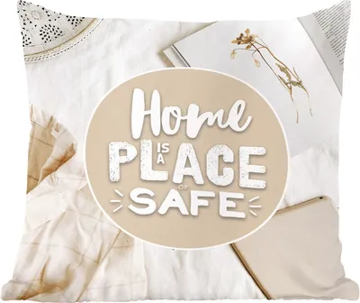 Produktbild von MuchoWow® Zierkissen Sofakissen Wohnzimmer Dekokissen 60x60 cm Sprichwörter - 'Das Zuhause ist ein Ort der Sicherheit' - Zitate - Sitzfläche - Foto Polster