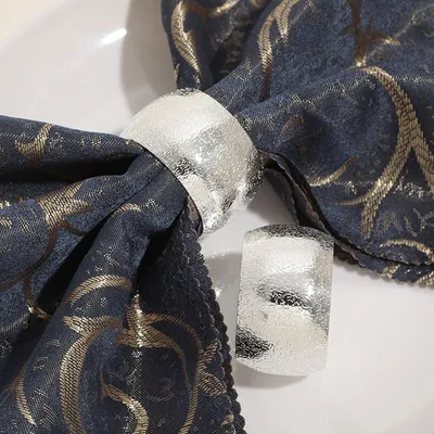 Produktbild von Elegante Serviettenringe - Tafeldekoration - 12 Stück - Silber - Metall