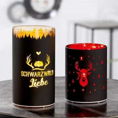 Produktbild von Gilde Windlicht (LED), "Schwarzwald", Hirschmotiv, Schriftzug, Glas, schwarz, H. 18 cm, D. 10 cm 40462 4063387404621 2 Stück (2-fach sortiert)