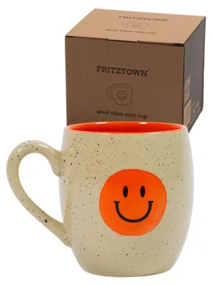 Produktbild von FRITZTOWN® Good Vibes Only Tasse 440ml | Große stylische Keramiktasse mit Smiley für Kaffee & Tee in Geschenkverpackung