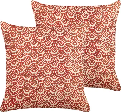 Produktbild von BELIANI Dekokissen 2er Set Rot und Weiß Baumwolle Stoffbezug mit Füllung Geometrischem Muster 45 x 45 cm Modern Sofakissen Wohnzimmer Schlafzimmer