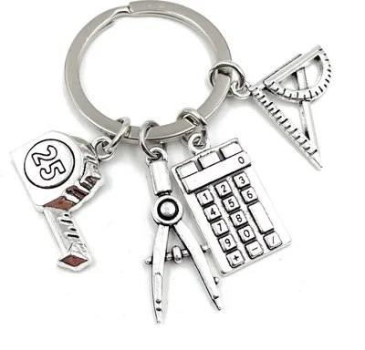 Immagine prodotto di Onwomania - Calcolatrice matematica con bussola e goniometro - Portachiavi in metallo, ideale come regalo per il migliore amico, la migliore fidanzata, la mamma - Per uomini, donne e bambini