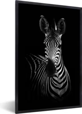 Produktbild von MuchoWow® Gerahmtes Poster Zebra - Schwarz - Weiß - Tiere 60x90 cm - Poster mit Schwarzem Bilderrahmen Wandposter Rahmen Foto Bilder - Kunst