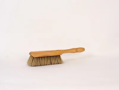 Imagen del producto de Pala de mano Luva, color gris y blanco, con mango de haya