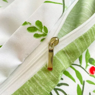 Produktbild von Komplettbettwäsche mit Blumen- und Vogelmotiv, aus Mikrofaser, zum einfachen Wechseln