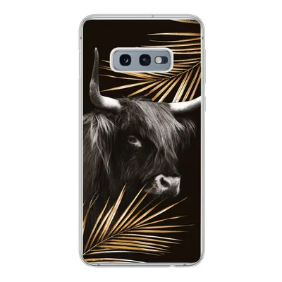 Produktbild von MuchoWow® Handyhülle Schutzhülle Hülle für Samsung Galaxy S10e Schottischer Highlander - Blätter - Gold Silikon Softcase Handy Hülle - Handy