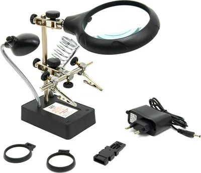 Obrázok produktu pre LED pracovná lampa s lupou a kovovými pomocnými ramenami na spájkovanie