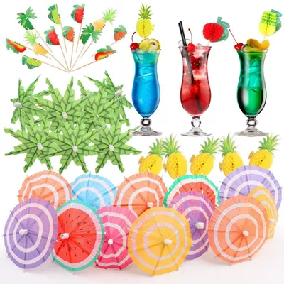Immagine prodotto di 60 mini ombrellini colorati con motivi a tema frutta, in legno e carta, ideali per decorare cocktail