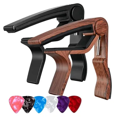Productafbeelding van Gitaaraccessoires, 6 plectrums en capodaster, voor akoestische en elektrische gitaren