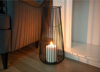 Produktbild von Metalllaterne ca. 22x13x46 cm | dekorative Laterne im klassischen Design für Kerzenlicht, Tischdeko, Balkon & Garten | 6 Stück