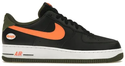 Produktbild von Nike Air Force 1 Low Hoops Black University Gold - EU 39