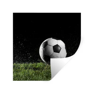 Produktbild von MuchoWow® Wandtattoo Wandsticker Wandaufkleber Fußball auf der Wiese 80x80 cm Selbstklebend und Repositionierbar - Wierderverwendbar - Selbstklebend