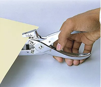 Produktbild von Famanu Handstanze 1 Loch - Metall schwarz