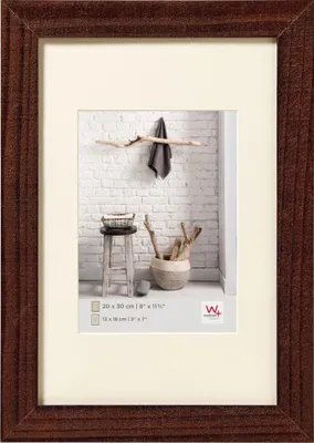Produktbild von Drevený rám na obrazy Walther HOME orech 40x50 cm s paspartou