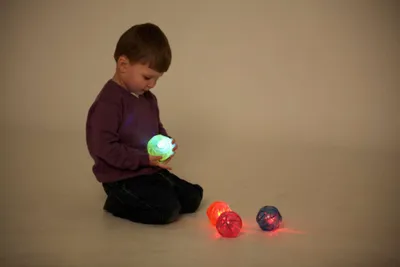 Produktbild von Happy Kidz Lichtball- Set -  bunt, unregelmäßiges Aufprallen 21404091020