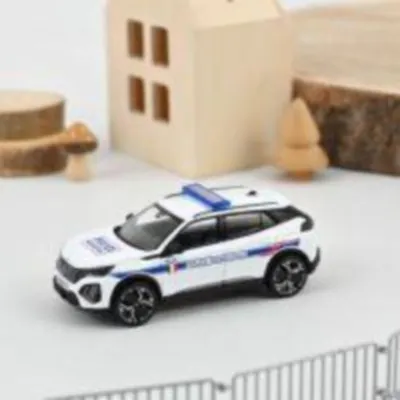 Image de PEUGEOT 2008 2024 Police municipale avec bandes rouges et blanches, NOREV472876, échelle 1/43, NOREV