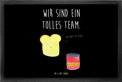 Produktbild von Mr. & Mrs. Panda Schmutzmatte Toast Marmelade 40 x 60 cm - Schwarz - Geschenk, fußmatte, Lustige Sprüche, Toastbrot, Schmutzfänger, Süß, Küche Deko, Schmutzfangmatte