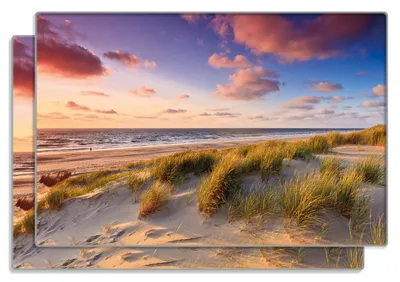 Produktbild von Wallario Frühstücksbrettchen 2er Set aus Glas, je 20 x 30 cm, mit rutschfesten Füßen, Motiv Abendspaziergang am Strand - Sonnenuntergang über dem Meer