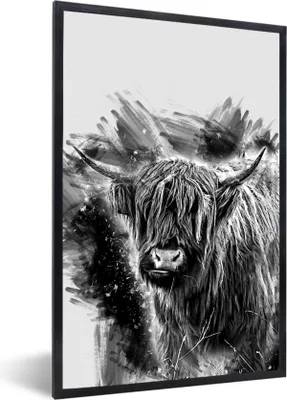 Produktbild von MuchoWow® Gerahmtes Poster Schottischer Highlander auf einem Charakter Hintergrund - schwarz und weiß 60x90 cm - Poster mit Schwarzem Bilderrahmen Wandposter Rahmen Foto Bilder - Kunst