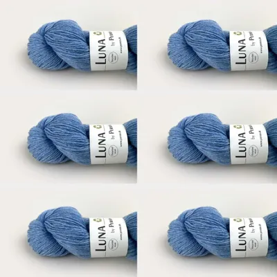 Immagine prodotto di 6 gomitoli di filato "Luna" di Permin – 100% lana riciclata (senza mulesing e Oeko-Tex) (colore: azzurro cielo)