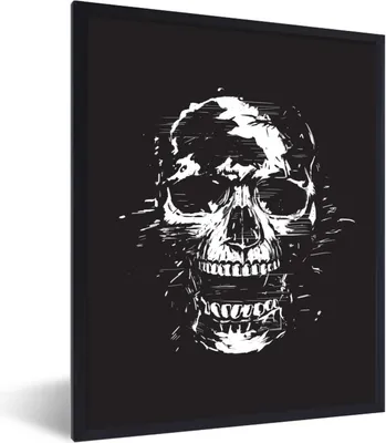 Produktbild von MuchoWow® Gerahmtes Poster Totenkopf - Schwarz - Weiß - Abstrakt 60x80 cm - Poster mit Schwarzem Bilderrahmen Wandposter Rahmen Foto Bilder - Premium - Wanddeko Wohnzimmer